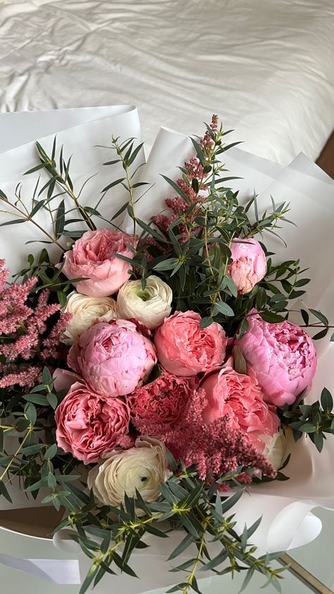 Peonies Pink Bouquet, Poppy And Peony Bouquet, Flower Bouquet With Peonies, Peonies And Tulips Bouquet, Flower Bouquet Peonies, Peonies Bouquet Aesthetic, Bloomed Peonies, Peonies And Roses Bouquet, Peonies Bouquet Wedding