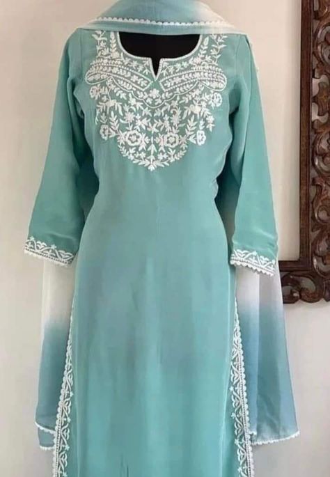 Kdai Suit Design New, New Style Punjabi Suits, Thread Work Embroidery Suits, Thread Embroidery Suits Design, Drawing Embroidery, Tshirt Embroidery, Bracelet Embroidery, Embroidery Animals, Embroidery Bracelet