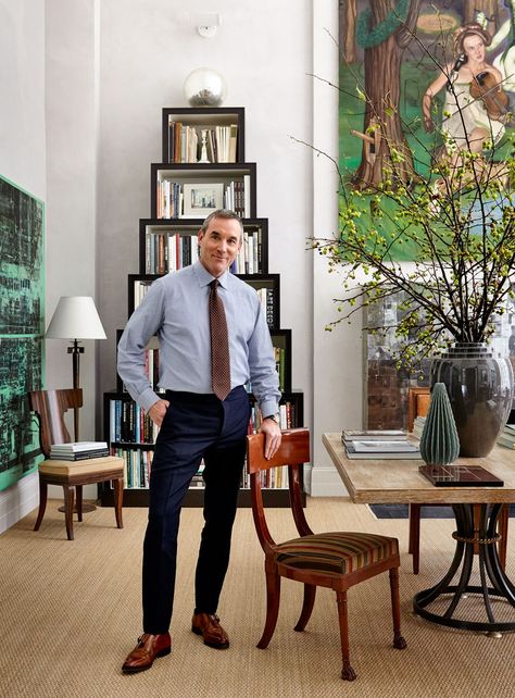 At his elegantly appointed office in midtown Manhattan, designer Brian J. McCarthy concocts exquisite interiors for his discerning clientele Nate Berkus Design, Living Room Nook, Italian Furniture Brands, Milan Furniture, New York Office, New York City Apartment, Nate Berkus, Milan Design, Top Interior Designers