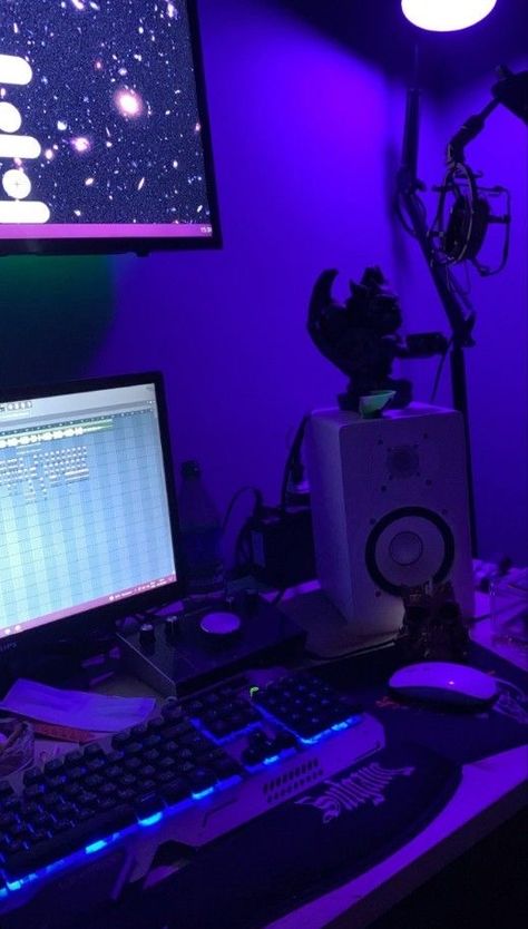 Music Studio Pics, Fl Studio Wallpaper, Fl Studio Aesthetic, Music Producer Studio, Video Editing Studio, Music Studio Aesthetic, Editing Studio, Studio Vibes, Home Studio Ideas