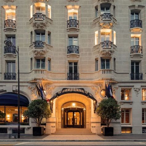 Hotel Lutetia Paris Hotelier Aesthetic, Hotel Design Exterior, Paris Hotel Aesthetic, Boutique Hotel Exterior, Luxury Paris Hotel, Paris Hotel Exterior, Aesthetic Hotel, Hotel Lutetia Paris, Luxury Hotels Paris