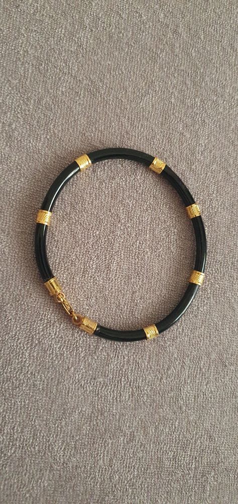 Black Gold Bangles, Plain Gold Bangles For Daily Use Modern, Men Jwelery, Mens Bracelet Gold Jewelry, Plain Gold Bangles, Indian Gold Jewellery Design, Kids Gold Jewelry, Unique Gold Jewelry Designs, Mens Diamond Bracelet