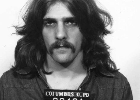 Glenn Frey 1970s, Eagles Band, Glenn Frey, Love Me Better, Grunge Guys, Rock N Roll Music, Custom Fans, Neil Young, California Dreamin'