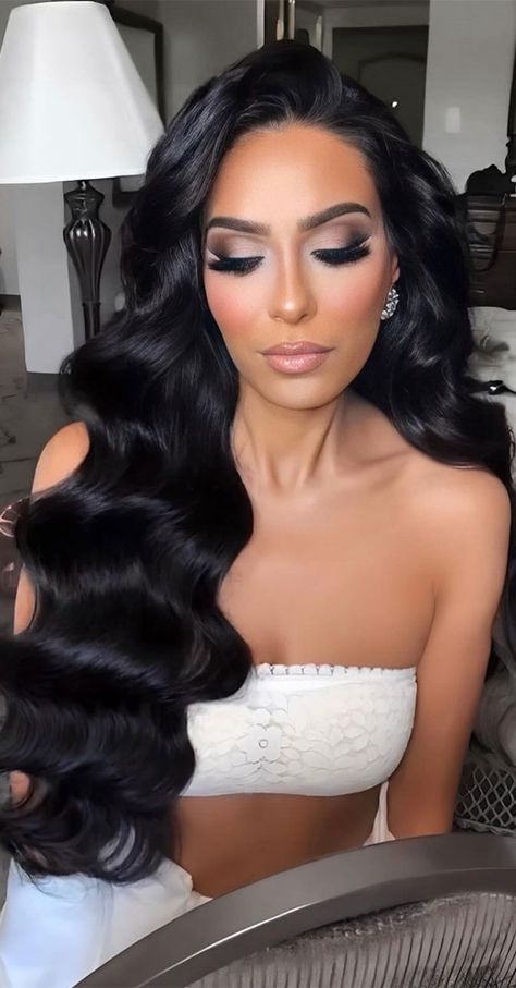 Hair And Makeup Wedding Guest, Spooky Wedding Makeup, Make Up Inspo For Wedding, Dramatic Hairstyles Long Hair, Bridal Shower Hair And Makeup, Classic Glam Makeup Look, Old Hollywood Wedding Makeup, Women Hairstyles 2024, Expensive Makeup Look