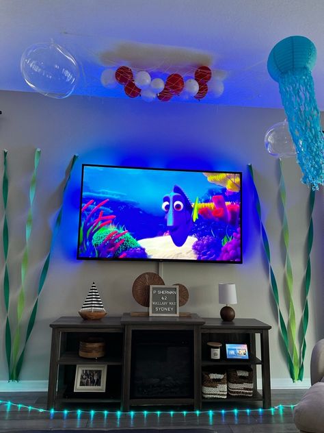 A Finding Nemo, Under the Sea Birthday Party / Movie Night for $100! – Florida Life with Laura Nemo Movie Night, Finding Nemo Party Ideas, Birthday Party Movie Night, Finding Nemo Movie, Nemo Movie, Finding Nemo Party, Party Movie Night, Nemo Birthday Party, Nemo Party