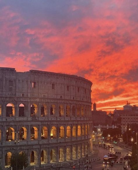 Italy Sunset, Europe Aesthetic, Italy Summer, Italy Aesthetic, Naples Italy, Italian Summer, City Aesthetic, Ancient Rome, Rome Italy