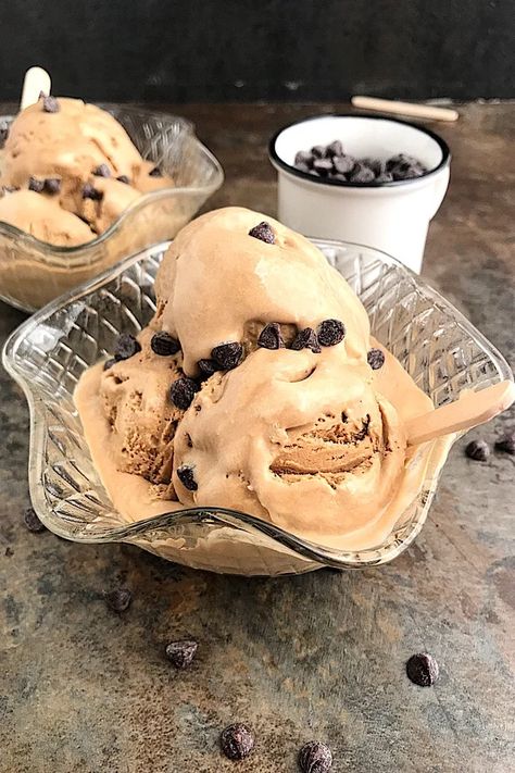 Strawberry Lemonade Cookies, Ube Ice Cream, Heath Bar, Avocado Ice Cream, Heath Bars, Ice Cream Base, Ice Cream Day, Ice Cream At Home, Coffee Ice