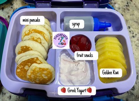 Bento Lunch For Kindergarten, Pancake Bento Ideas, Pancake Lunchbox Ideas, Pre K School Lunch Ideas, Kindergarten Lunch Box Ideas, Kindergarten Lunch Ideas, Preschool Lunch Ideas, Preschool Lunch Box, Fun School Lunches