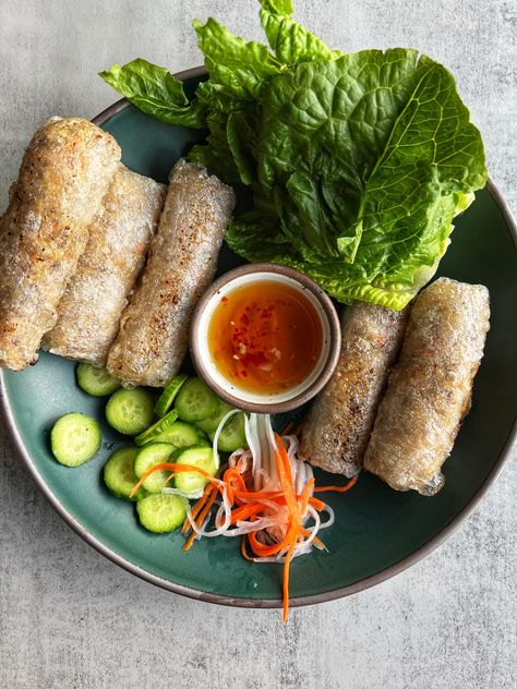 Crispy Rice Paper Spring Rolls (Chả giò) - Tiff Loves Tofu Crunchy Spring Rolls, Crispy Spring Rolls Rice Paper, Vietnamese Crispy Spring Rolls, Air Fryer Spring Rolls Recipe Rice Paper, Vietnamese Grilled Rice Paper, Vegan Spring Rolls Rice Paper, Rice Paper Spring Rolls, Veggie Spring Rolls Rice Paper, Vegetarian Spring Rolls Rice Paper