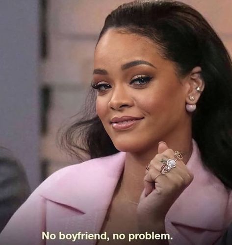 Rihanna Fan Account on Instagram: “No boyfriend, no probelm. 💅🏽😌 #rihanna #mood #meme #memesbrasil” Rihanna Meme, Rihanna Face, Rihanna Quotes, Looks Rihanna, Rihanna Riri, Current Mood Meme, Rihanna Style, Reaction Face, Bad Gal