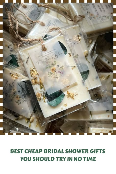 [CommissionsEarned] Make Your Wedding Or Bridal Shower Extra Special With These Personalized Eucalyptus Soy Wax Melts And Sachets! The Refreshing Scent Of Eucalyptus Will Fill The Room And Leave A Lasting Impression On Your Guests. Each Sachet Can Be Customized With Your Guest's Name And Features A Beautiful Flower Design. Perfect As Party Favors Or Gifts For Your Loved Ones. #bridalshowergiftsforguests Wedding Favor Packaging, Wax Sachet Packaging Ideas, Wax Sachet Packaging, Favors For Bridal Shower Guests, Party Favors For Wedding Guests, Wax Melts Packaging Ideas, Bridal Shower Gifts For Guests, Shower Gifts For Guests, Wax Melts Packaging