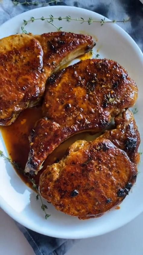 Brown Sugar Garlic Pork Chops | Pinterest Pork Chop Videos, Pork Chop Recipes Videos, Brown Sugar Garlic Pork Chops, Healthy Recipes Pork, Bbq Porkchops, Pork Chops Recipes, Glazed Pork Chops Recipes, Garlic Pork Chops, Recipes Pork