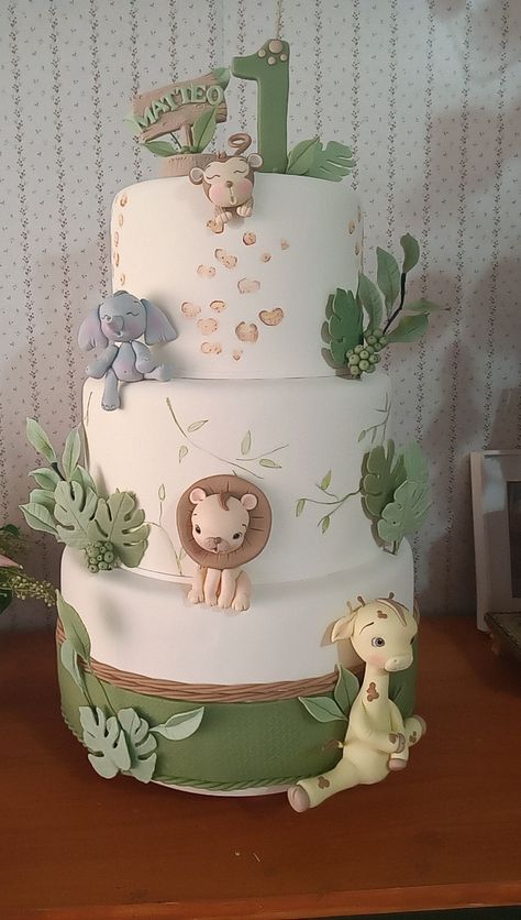 Safari Baby Cake, Bolo Fake Safari, Victoria Cake, Different Kinds Of Cakes, Baby Shower Theme Decorations, Bolo Fake, Safari Birthday, Safari Baby, Girl Cakes