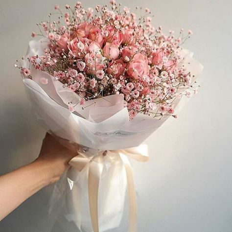 Engagement Rings Gallery on Instagram: “Flowers galore! This bouquet surely builds a feminine, sweet and whimsical nuance. 😊 💗 Double tap & TAG your best friend below … . . Photo…” Boquette Flowers, Flowers Bouquet Gift, Nothing But Flowers, Flower Therapy, Beautiful Bouquet Of Flowers, Beautiful Flower Arrangements, Luxury Flowers, Beautiful Bouquet, Love Flowers