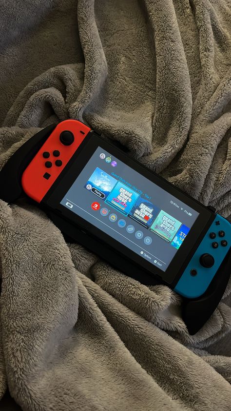 #switch #nintendo #gta #games Video Juegos Aesthetic, Nintendo Aesthetic Wallpaper, Aesthetic Switch, Video Games Aesthetic, Videogame Aesthetic, Nintendo Switch Aesthetic, Me Vibes, Nintendo Aesthetic, Gaming Pics