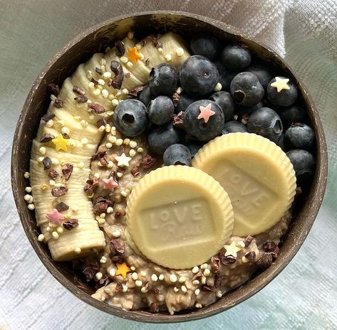 White Chocolate Oats, Simple Chic Outfits, Beginners Skincare, Reset Ideas, Weekend Reset, Oat Bowl, Skincare For Glowing Skin, Mindful Yoga, Oat Bowls