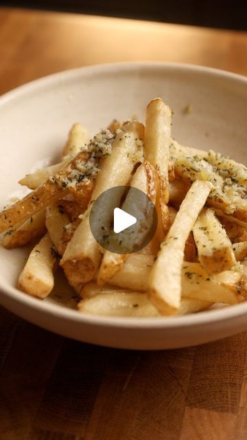 Al Brady on Instagram: "These Lacto-Fermented Fries are an absolute game changer. I wish I'd never tried them because I think all my French fries will need to be lacto-fermented from now on! 

I saw an awesome video series by a creator @appetite.life where he made dill pickled fries, and I knew I had to get fermenting! 

Go check out his work because it is incredible. 

These fries are sharp, seasoned and have a depth of flavour that I've never had in a chip before!

So take the time to try them for yourself because you won't regret it! 🤘

#fries #frenchfries #fermentation #fermentedfoods #pickle #foodart #foodreels #instafoodie #recipe #easyrecipes" Pickled Fries, Lacto Fermented, January 23, Dill Pickle, Fermented Foods, Fermenting, French Fries, Food Cooking, Game Changer