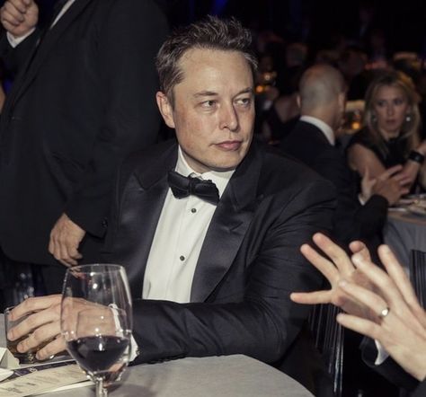 Elon Musk Aesthetic, Elan Musk, Elon Mask, Elon Reeve Musk, Best Friend Soul Mate, Maye Musk, League Of Extraordinary Gentlemen, New Photo Download, Story Characters