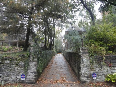 Harry Potter Festival, Houses In America, Porch Planters, Spooky Stories, Chestnut Hill, Family Genealogy, House On A Hill, Stone House, The Ghost