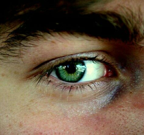 Bottle Green Eyes, Green Eyes Men, Unordinary Oc, Green Eyes Boy, Boys With Green Eyes, Brown Hair Male, Heterochromia Eyes, Dark Green Eyes, Black Hair Green Eyes