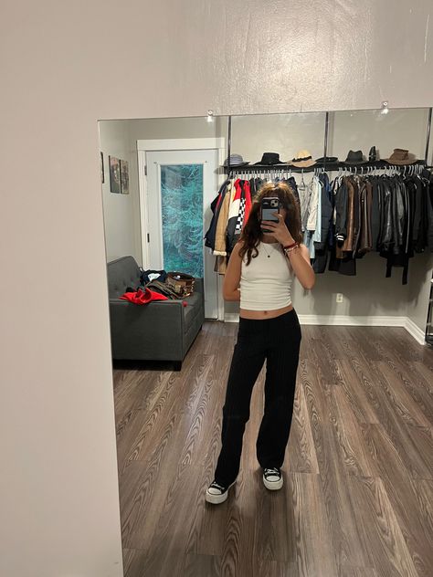 platform converse low waisted pants black stripes white tank top y2k outfit Low Converse Outfit, Black Platform Converse Outfit, Black Platform Converse, Platform Converse Outfit, Low Waisted Pants, Platform Converse, Black Converse, Pinstripe Pants, Black Platform