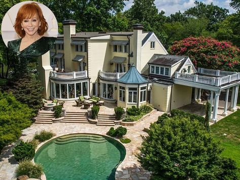 16 Celebrity Homes & Mansions to Rent for a Wedding or Honeymoon Lakeside Mansion, Lebanon Tennessee, Bar Lounge Area, Celebrity Mansions, Cumberland River, Overnight Guests, Celebrity Houses, Colonial House, Back Patio