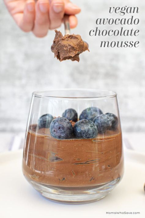 Vegan Avocado Chocolate Mousse Recipe Vegan Rice Krispie Treats, Eating Avocado, Chocolate Avocado Mousse, Nutritious Desserts, Vegan Chocolate Mousse, Vanilla Mug Cakes, Avocado Mousse, Avocado Chocolate Mousse, Vegan Whipped Cream