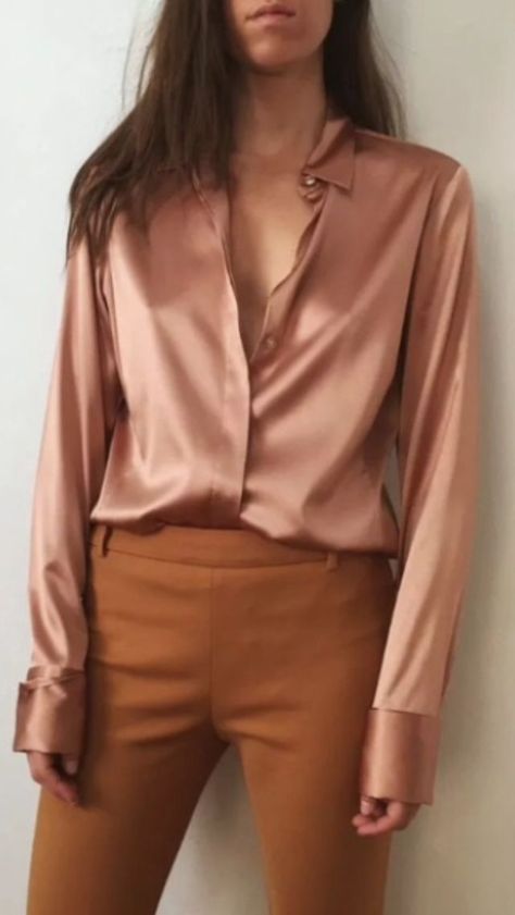 Satin Blouse Outfit, Satin Blouses, Satin Shirt, Satin Blouse, 가을 패션, Blouse Outfit, Outfits Casuales, Classy Outfits, Chic Outfits