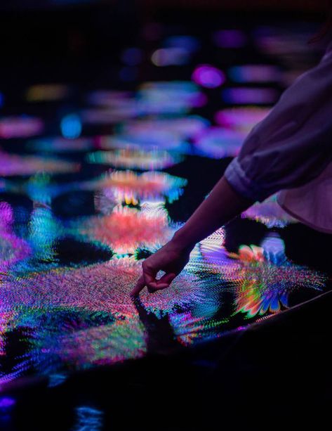 Living Crystallized Light | teamLab Multisensory Design, Interactive Light Installation, Summer Desktop Backgrounds, Projection Design, Installation Interactive, Interactive Exhibition, Sensory Lights, Reflected Light, Interactive Experience