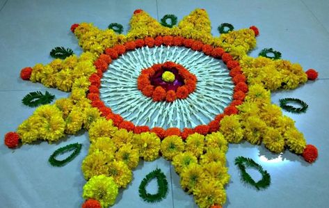 12+ Latest, Easy and Simple Rangoli Designs For Diwali 2021!! Border Flower Design, Diwali Kolam, Diwali Special Rangoli Design, Pookalam Design, Simple Flower Rangoli, Rangoli Designs For Competition, Rangoli Diwali, Diwali Design, Wedding Card Messages