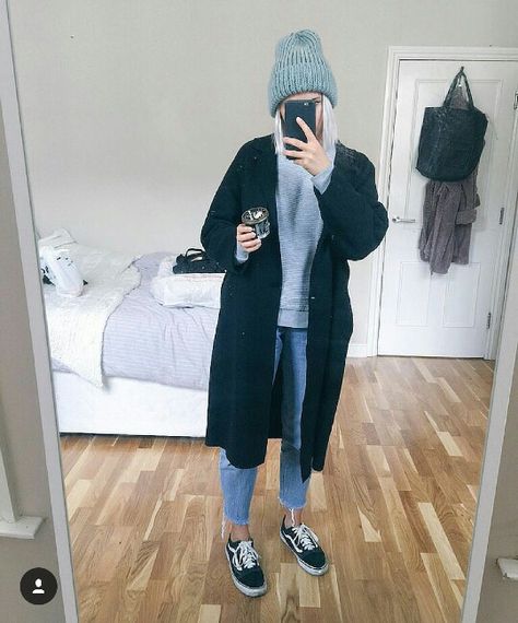 . Goth Outfit, Cute Christmas Outfits, Vans Outfit, Mode Inspo, Mode Inspiration, Fall Winter Outfits, Outfits Casuales, Look Fashion, Autumn Winter Fashion