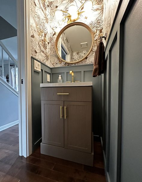 Powder Room Wallpaper Wood Vanity, Powder Room Ideas Midcentury Modern, Powder Room Brown Vanity, Powder Room With Dark Floor, Pole Wrap Vanity, Dark Grey Powder Room, Dark Gray Powder Room, Moody Small Bathroom, 2000s Bathroom