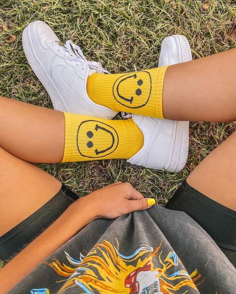 Funky Socks Outfit, Smiley Face Clothing, Smiley Face Socks, Clothes Clips, Face Socks, Ribbed Socks, Yellow Smiley Face, Orange Retro, High Top Converse