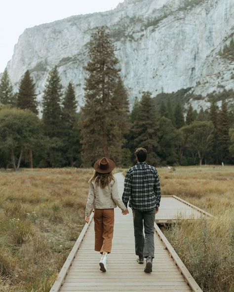 These two could not have fit into their surroundings any better making this just the best day! I can't believe that they chose to do their engagement in Yosemite National Park and that I got to capture it! Every single time I help plan and capture an engagement in Yosemite, they get more and more special! See how this one turned out! Yosemite Engagement Shoot, Yosemite National Park Engagement Photos, Just Engaged Pictures, Yosemite Proposal, Camping Engagement Photos, Mountains Engagement Photos, Yosemite Engagement Photos, Engaged Pictures, Yosemite Engagement