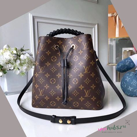 Louis Vuitton Neonoe Black MM Bag - unahubs.ru Lv Neonoe, Louis Vuitton Neonoe, Lv Shoes, Designer Pieces, Manolo Blahnik Shoes, High Sneakers, Black Tote, Gucci Men, Louis Vuitton Damier