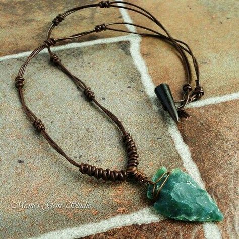 Truly i have the same necklase as this my brother gave me it Gem Studio, Macrame Colar, Men's Necklaces, Leather Choker Necklace, Studio Jewelry, Green Jasper, Leather Chokers, Men Jewelry, Necklace For Men