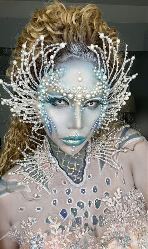 Mermaid Fx Makeup, Water Goddess Makeup, Water Goddess Costume, Sea Goddess Makeup, Mermaid Bodypaint, Fantasy Makeup Goddesses, Merman Makeup, Sea Creature Makeup, Mermaid Costume For Women