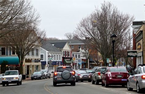 Main Street, Plymouth MA: Read more on Plymouth at: http://visitingnewengland.com/plymouth-americas-hometown.html Oklahoma Photography, Plymouth Massachusetts, Massachusetts Travel, The Pilgrims, South Shore, Street Scenes, Main Street, Cape Cod, Vacation Spots