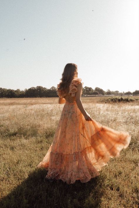 Fitted Gown Poses, Prom Editorial Photography, Senior Pic Outfit Ideas For Fall, Flowy Prom Dresses Long Sleeve, Long Dresses Flowy, Whimsical Dress Photoshoot, Running Through Field Aesthetic Dress, Field Photoshoot Big Dress, Flowy Photoshoot Dress