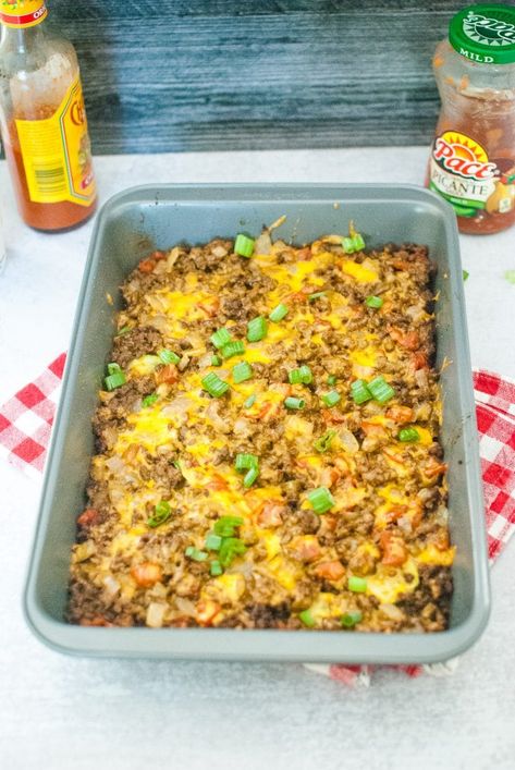 Zucchini Taco Casserole is a winning busy weeknight meal idea for low carb eaters. Veg Tacos, Keto Dinner Recipe, Easy Vegetable Side Dishes, Enchilada Casserole Recipes, Low Carb Tacos, Ground Beef Tacos, Keto Taco, Taco Casserole, Beef Casserole Recipes