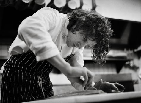 Marco Pierre White - in pictures Chef Marco Pierre White, Chef Pictures, Marco Pierre White, Cooking Photos, Cooking Photography, Restaurant Photography, Chef Inspiration, Best Cookbooks, White Heat