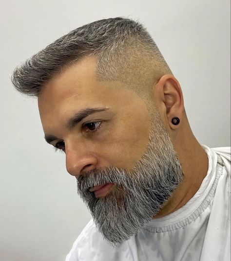 Box Beard Styles, Short Beards For Men, Mens Beard Styles, Square Beard, Beards Styles, Beard Styles Bald, Faded Beard Styles, Short Hair With Beard, Beard And Mustache Styles