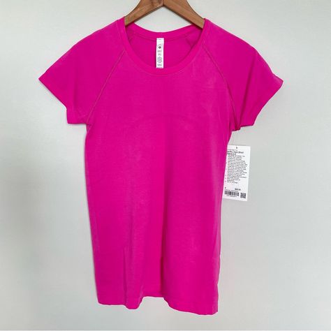 Nwt Lululemon Swiftly Tech Sonic Pink Short Sleeve Size 6 Lululemon Short Sleeve Swiftly Tech, Sonic Pink Swiftly Tech, Burrr Basket, Pink Swiftly Tech, Lululemon Clothes, Lulu Tops, Cute Lululemon Outfits, Nike Winter Jackets, Preppy Lululemon