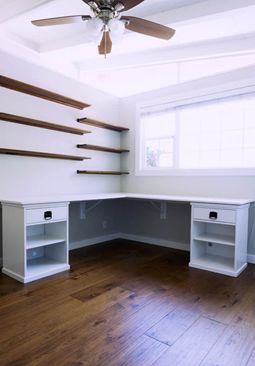 Diy L Shaped Desk, Diy Corner Desk, Diy Office Desk, Desk Diy, Desk Plans, Shaped Desk, Dream Craft Room, Craft Room Design, Room Desk