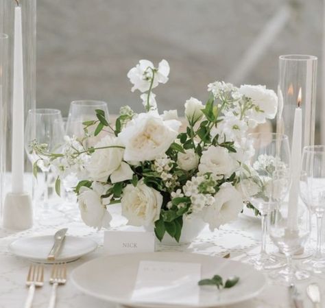 White Rose Centerpieces, White Flower Centerpieces, My Ocd, White Wedding Centerpieces, Round Wedding Tables, White Floral Centerpieces, White Flower Arrangements, Table Flower Arrangements, Rose Centerpieces