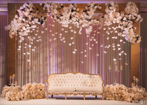 Shadi Hall Background, Debut Decorations 18th, Nikkah Hall Decoration, Sangeet Hall Decoration, Debut Stage Design, Engagement Themes Decor Indoor, Stage For Reception, Walima Stage Decor, Nikah Stage Decoration