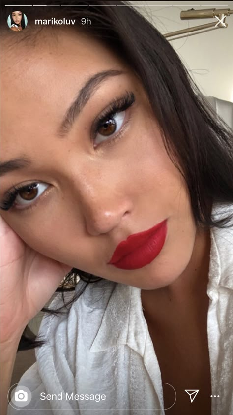 Muneera Ali, No Makeup Red Lips, Tan Skin Red Lips, Red Lip Makeup Look Asian, Red Lips Casual Outfit, Red Lip Asian, Red Lip Outfit Casual, Red Lips Pale Skin, White Dress Red Lips