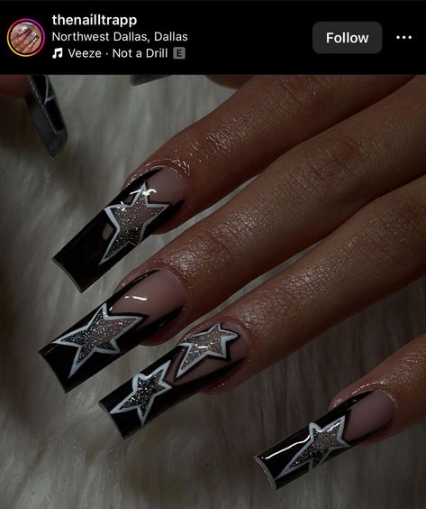 Red And Black Nails Acrylic Emo, Black Star Nail Designs, Gothic Nails Coffin, Nail Promotions Ideas, Black Grunge Nails, Gangster Nails Designs, Sb Nails, French Tip Nail Art Designs, Tip Nail Art Designs