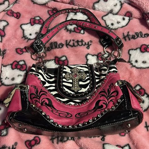 Western Y2K pink zebra print purse Trashy Aesthetic, 2000s Bags, Trashy Y2k Aesthetic, Western Y2k, Pink Zebra Print, Y2k Bags, Mcbling Fashion, Y2k Purse, Dream Bag