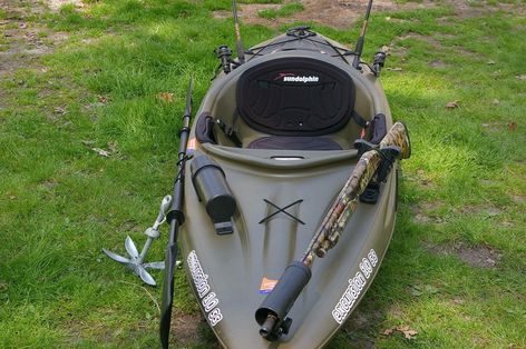 Duck Hunting Kayak, Kayak Hunting, Tactical Ideas, Kayak Modifications, Duck Hunting Boat, Labrador Training, Duck Boat Blind, Duck Boats, Kayak Fishing Setup